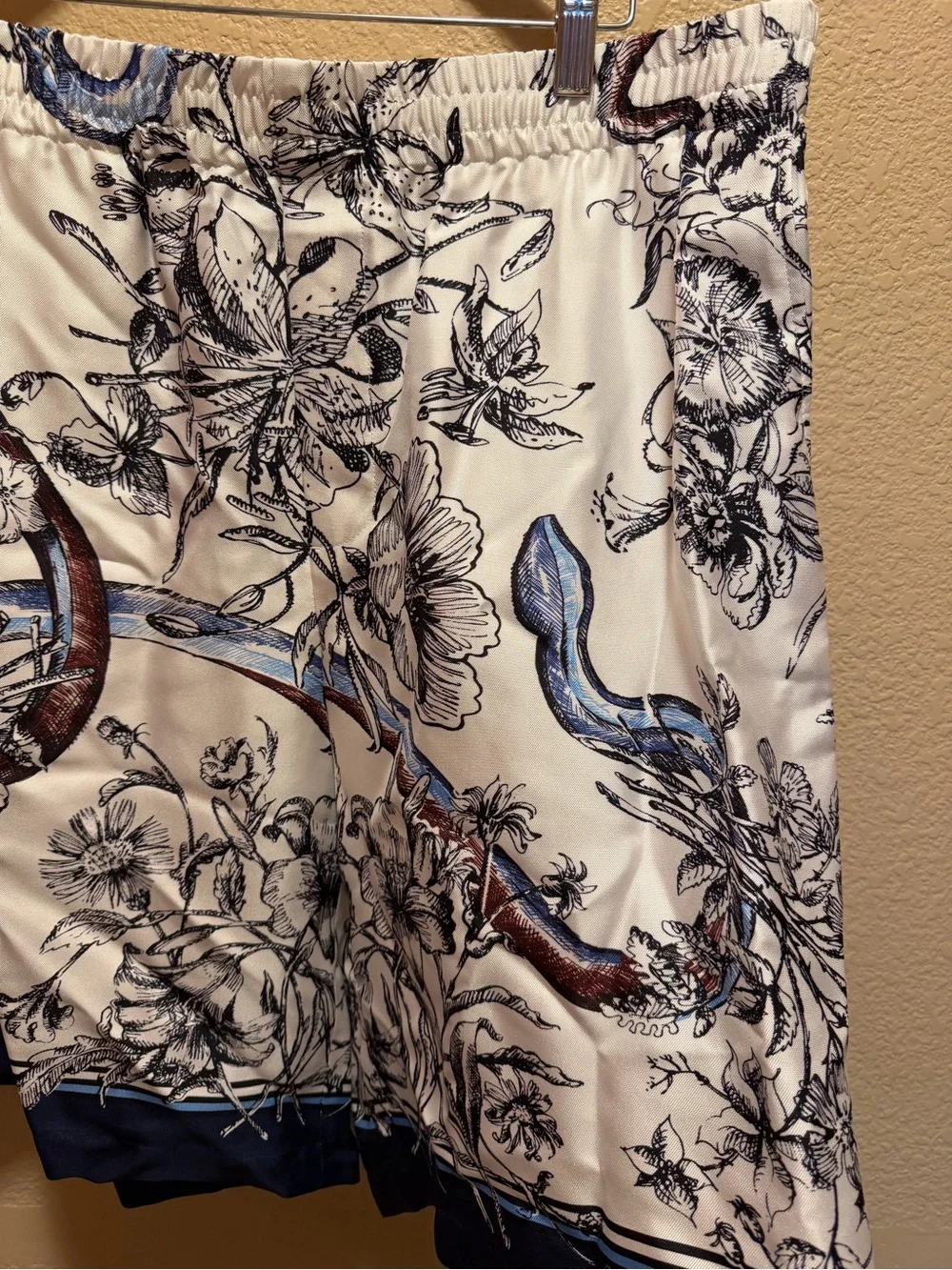 New Gucci Floral Logo Silk Shorts White Blue Size IT 54 / US L 36 - 40 Waist